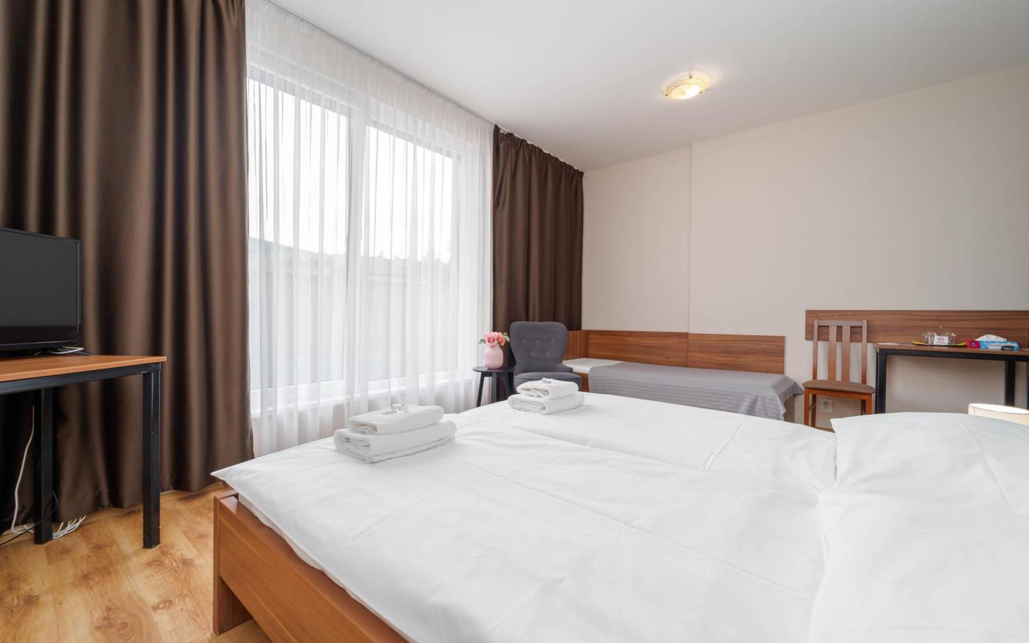 Hotel Arena Brumov Exterior foto